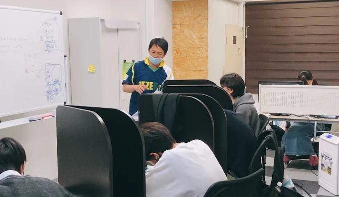ZEZEHIHI School のアイキャッチ画像