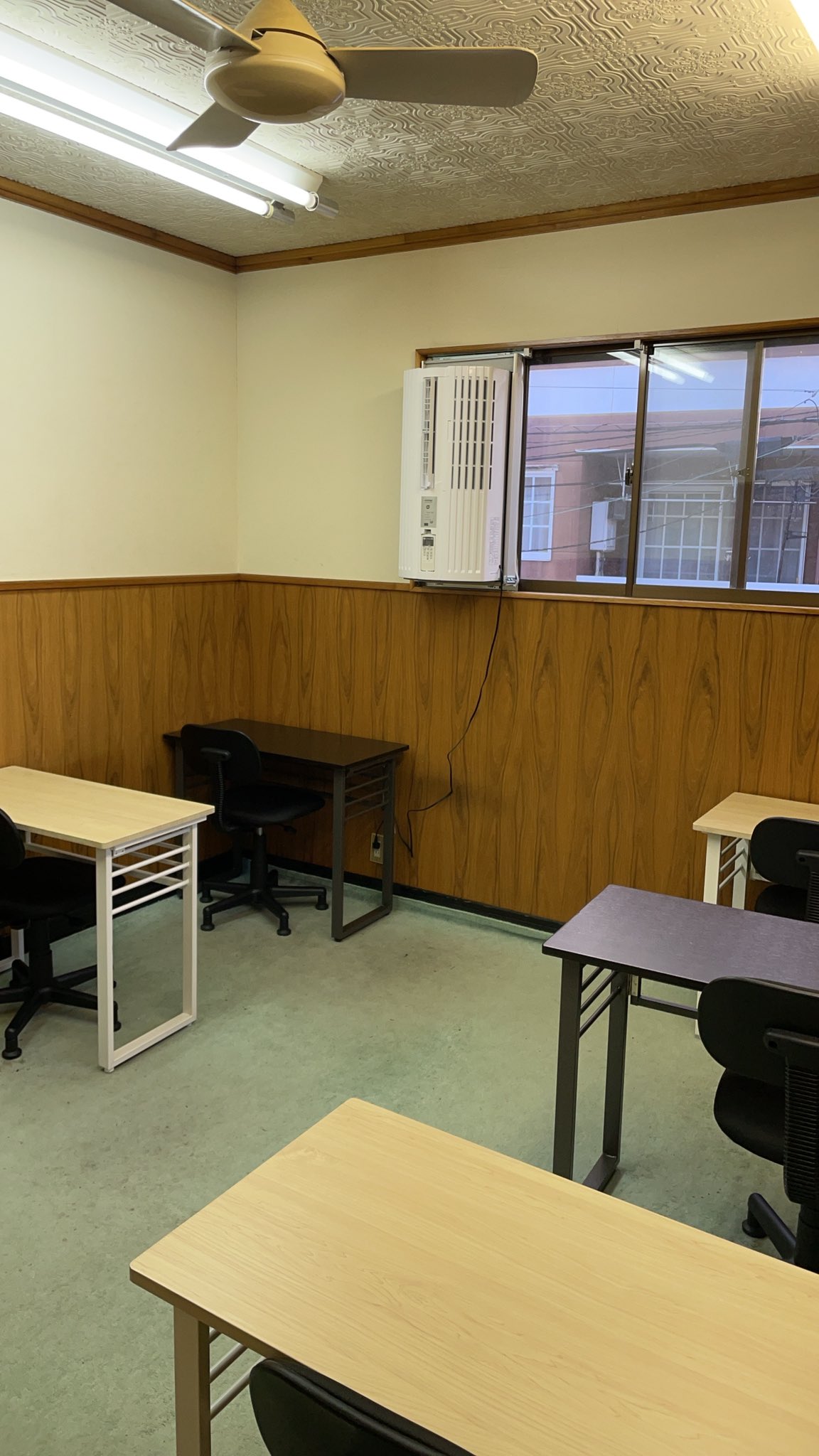 青木学院 本校 の内観画像