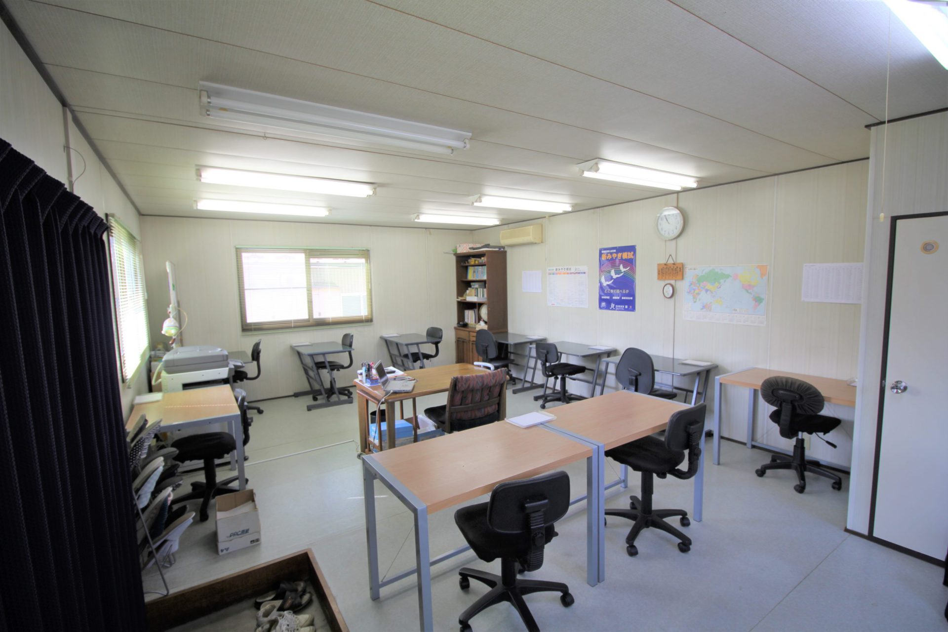 日下塾 本校 の内観画像