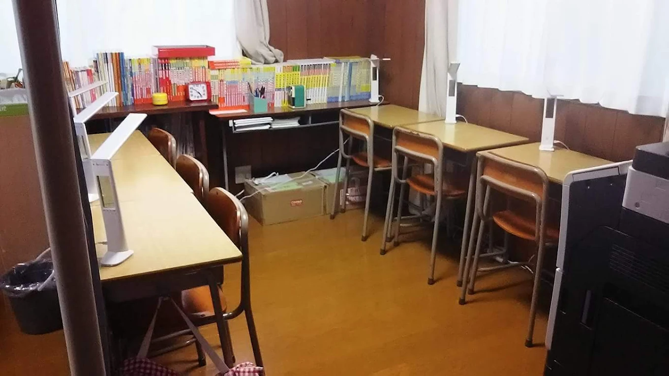 文化英数ゼミ 本校 の内観画像