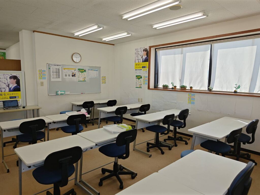 英智学館 天童校 の内観画像