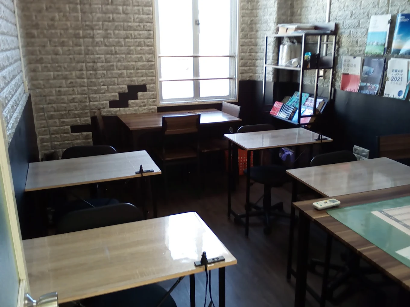 進学塾テラ 本校 の内観画像