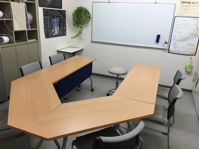 ６名 本校 の内観画像