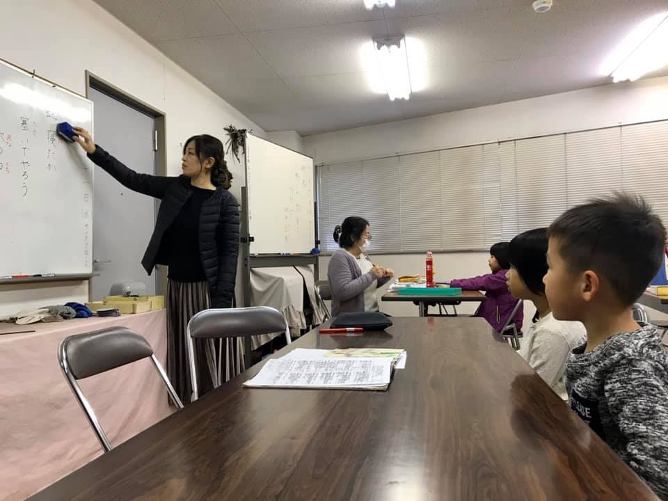 ＫＭ英才スクール 本校 の内観画像