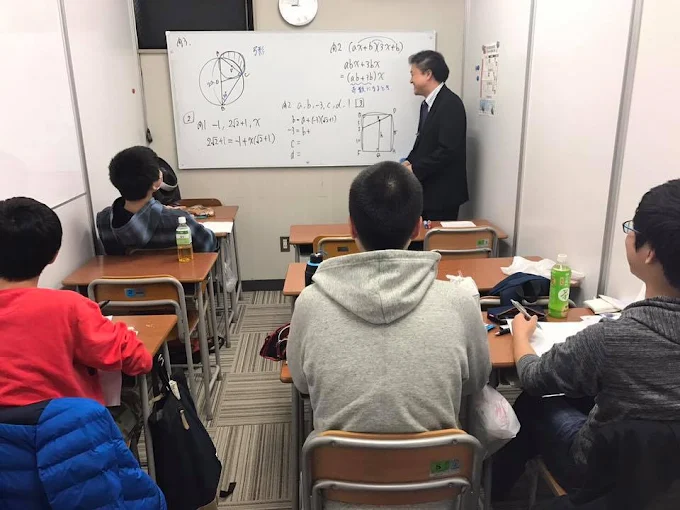 ＳＣＯＲＥ学習館 本校 の内観画像