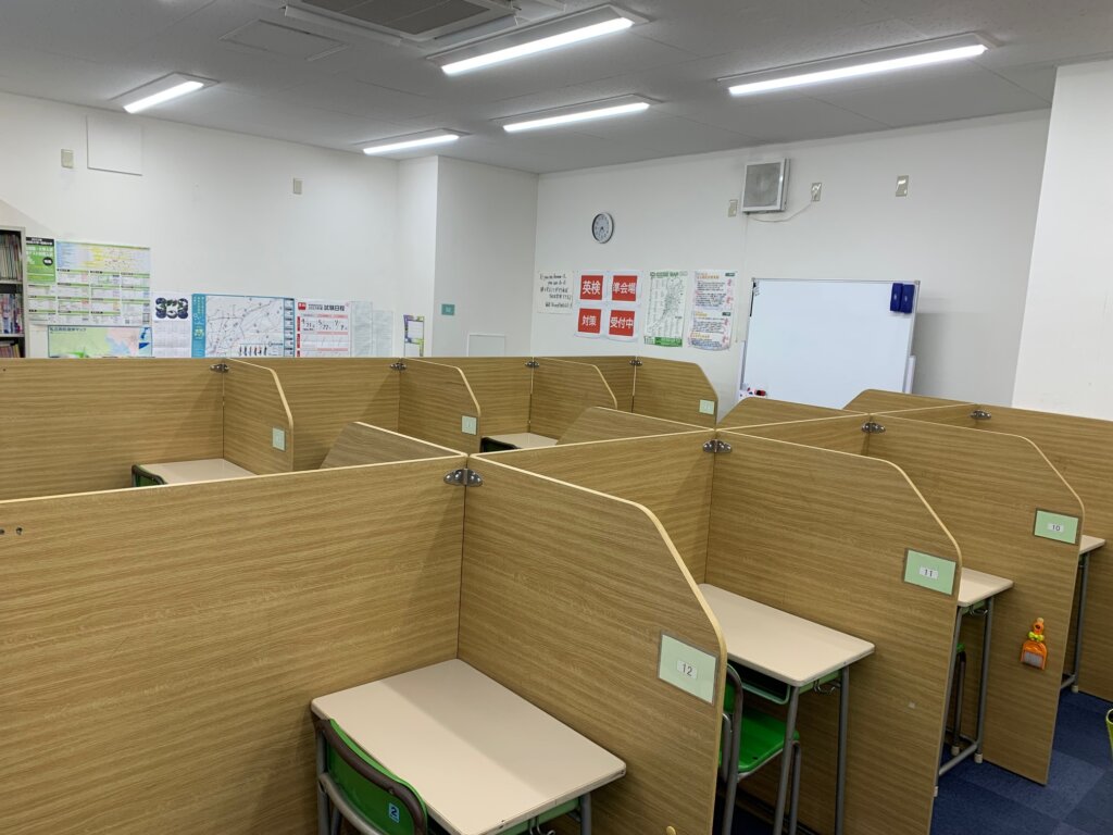 個別指導ＷＡＭ 桜丘町校 の内観画像