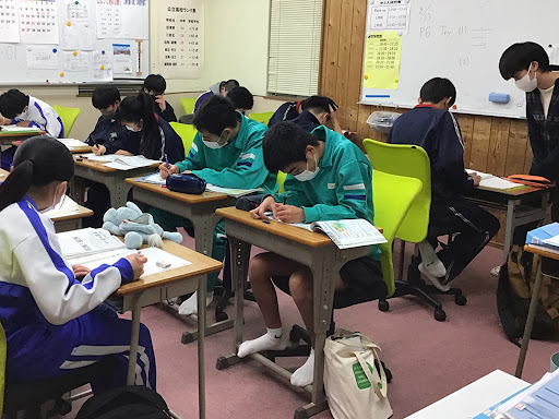 クラウン進学塾 本校 の内観画像