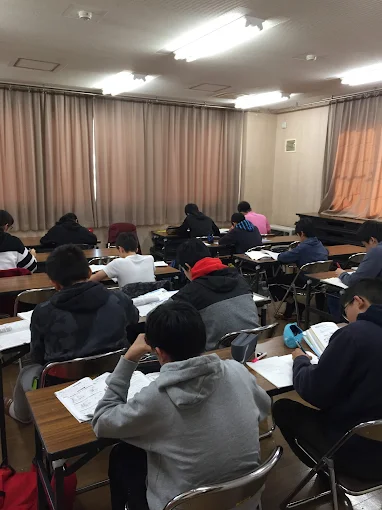 スクールエジソン 本校 の内観画像