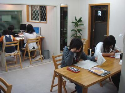 ちーむ時間割 本校 の内観画像