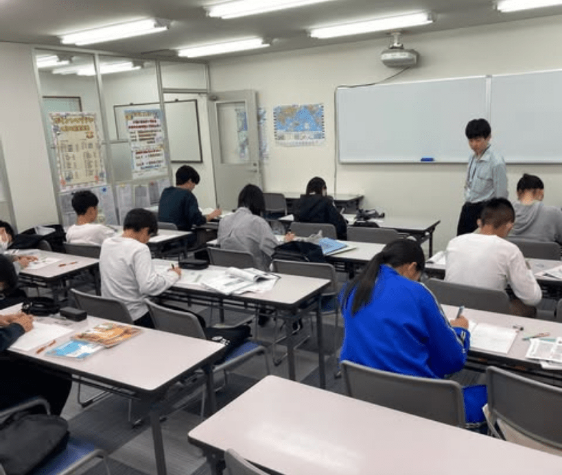 よつば塾 本校 の内観画像