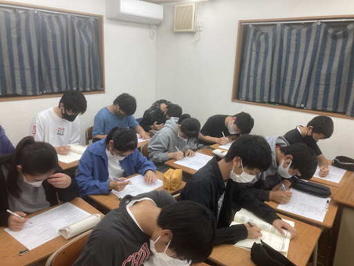安倉進学教室 本校 の内観画像