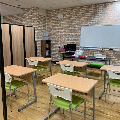 総合学習塾　Ｄｒｅａｍ　Ｃａｍｐ 小山ロブレ校 の内観画像