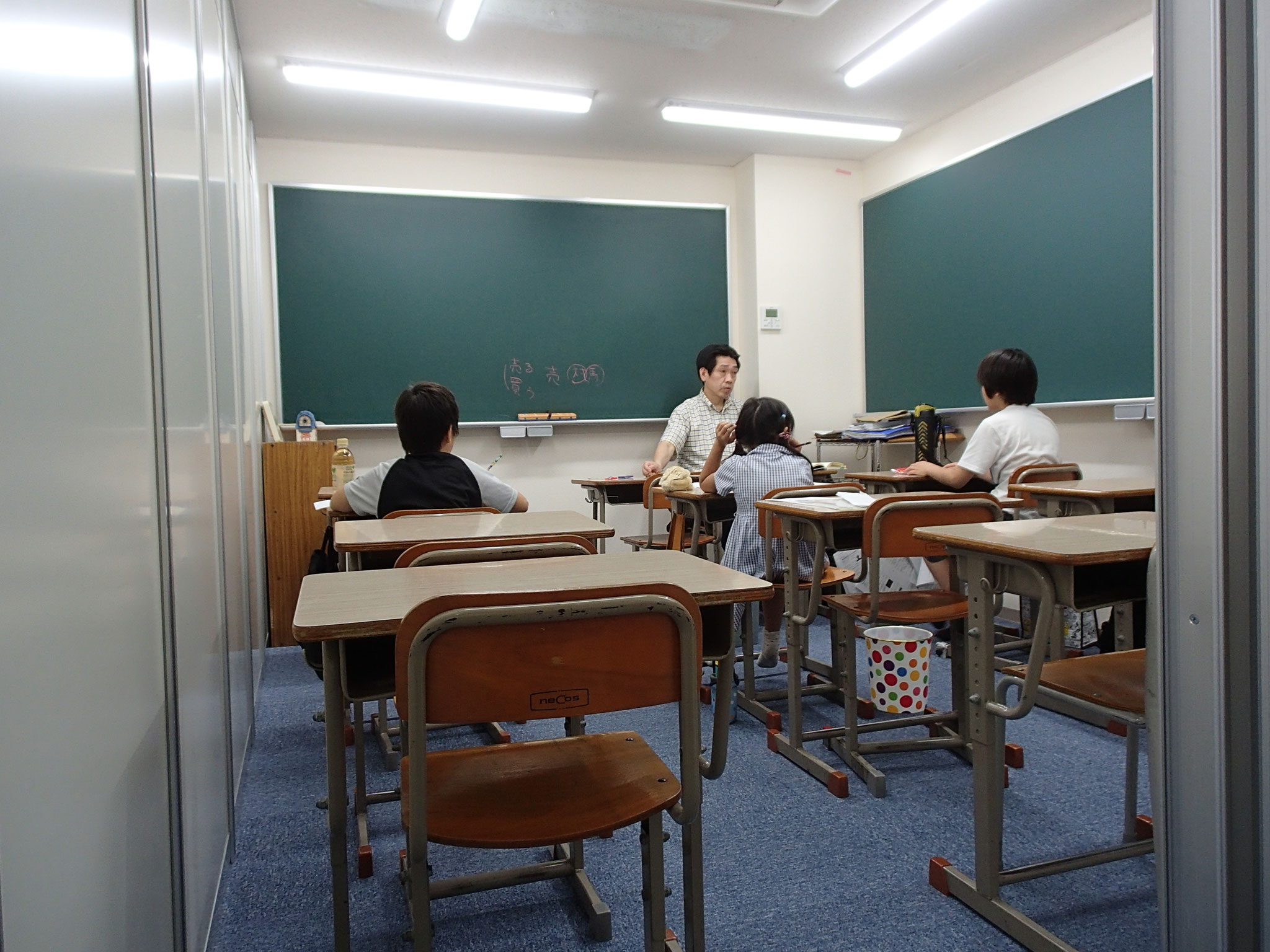 英倫塾 本校 の内観画像