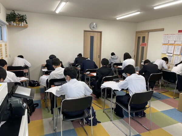 咲塾　宙　ＳＯＬＡ 大高校 の内観画像