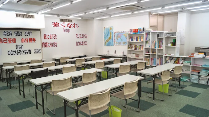 塾屋［愛知県豊田市］ 本校 の内観画像