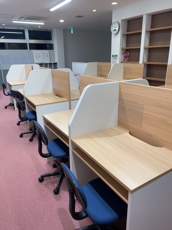 秀英ｉＤ予備校 加納校 の内観画像