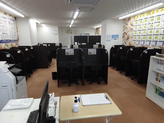 個太郎塾【市進教育グループの個別指導塾】 天王台駅前教室 の内観画像