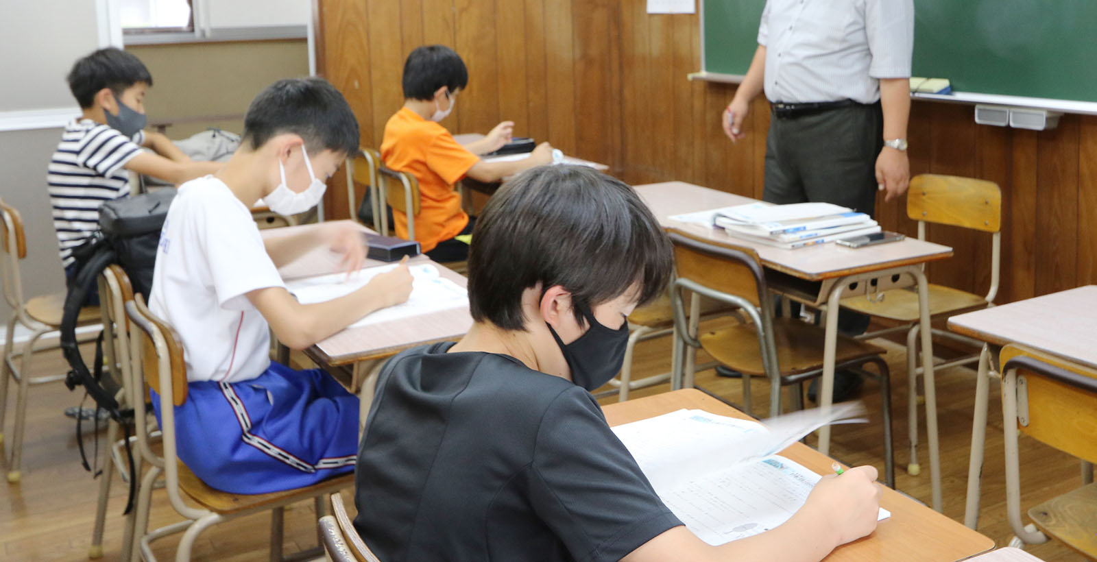 間庭塾 本校 の内観画像