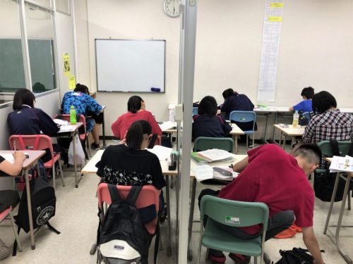共律塾 本校 の内観画像