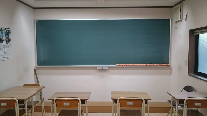 教学舎 本校 の内観画像