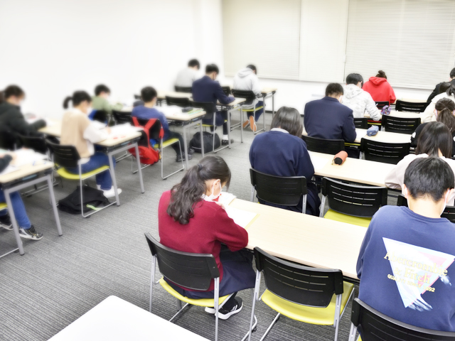 研伸ゼミナール 本校 の内観画像