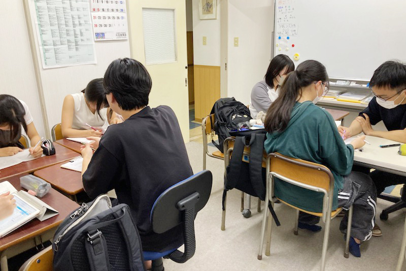 向日葵学林 本校 の内観画像