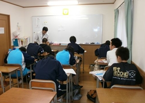 高鍋新緑ゼミナール 本校 の内観画像