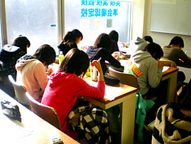 志成塾 本校 の内観画像