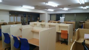 自習室オールラウンド 本校 の内観画像