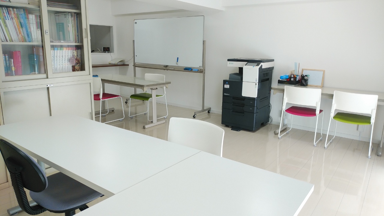 辛島教室 本校 の内観画像