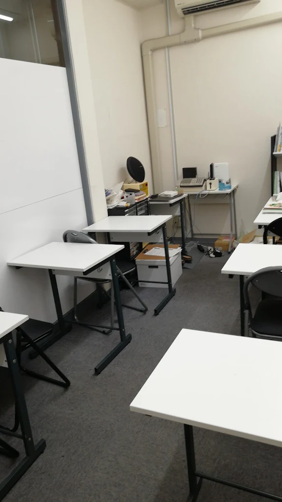 進学塾プラス 本校 の内観画像