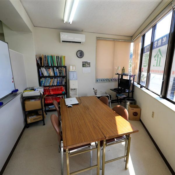 数企進 本校 の内観画像