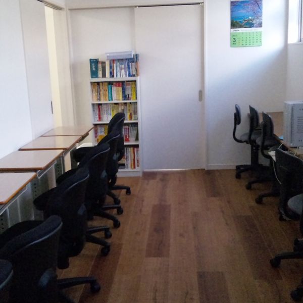 川上塾自立学習スクール 本校 の内観画像