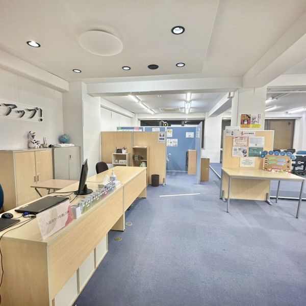 個別指導塾スタンダード 野里教室 の内観画像