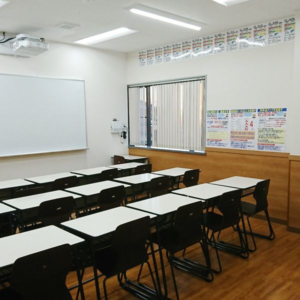 俊英館フレックス 深谷校 の内観画像