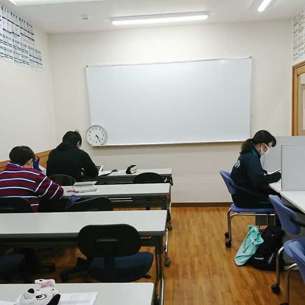 俊英館フレックス 深谷校 の内観画像