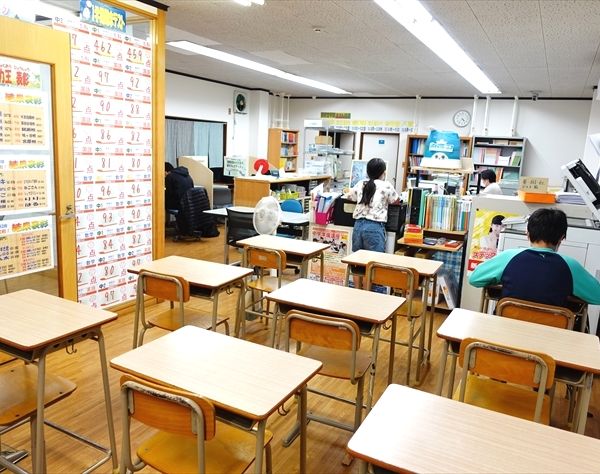 俊英館フレックス 草加谷塚校 の内観画像