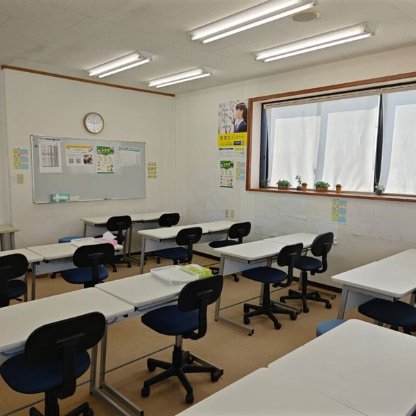 英智学館 一関山目校 の内観画像