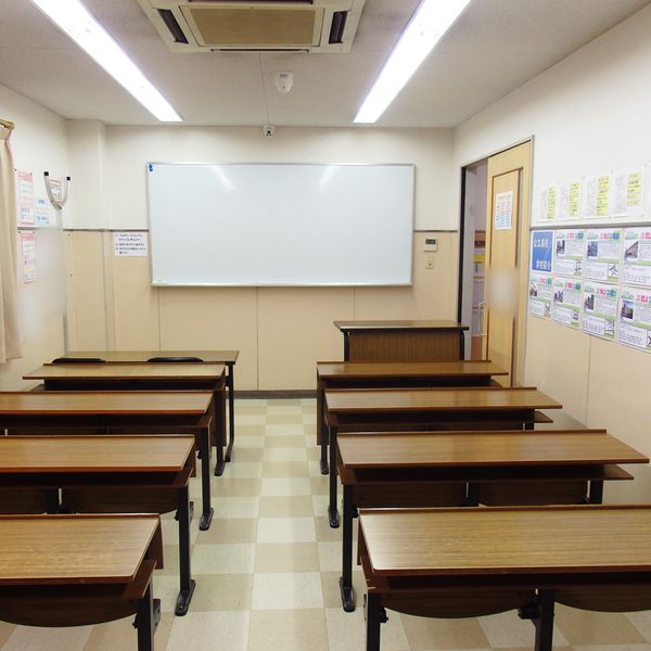 名進研 鳩岡校 の内観画像