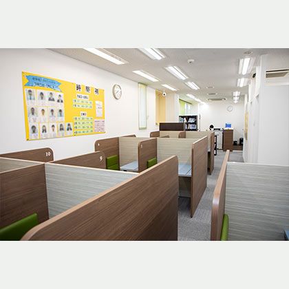 研伸館プライベートスクール 中高一貫・大学受験 学園前校 の内観画像