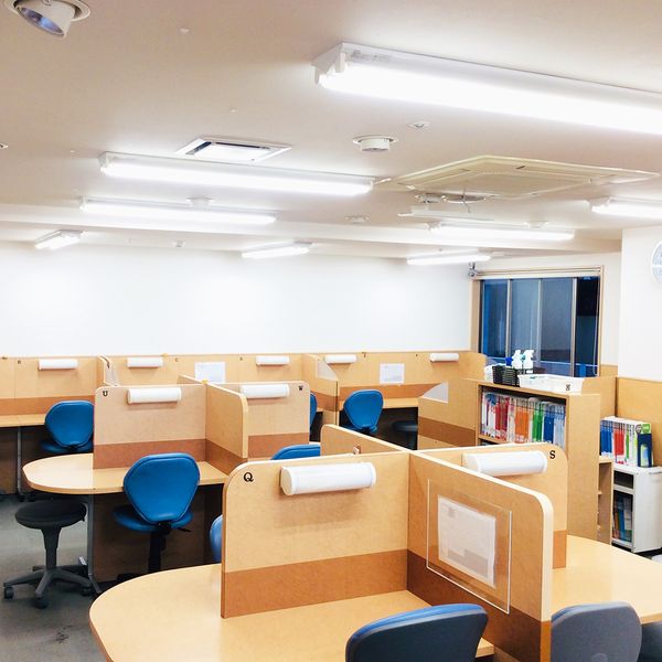 栄光の個別ビザビ ビザビセンター北校 の内観画像