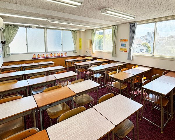 九大進学ゼミ 本校 の内観画像