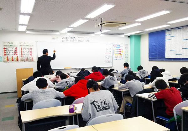 馬渕教室（高校受験） 阿武山校 の内観画像