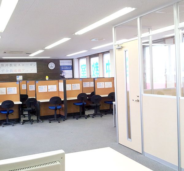 個別指導ダッシュ 笹沖教室 の内観画像