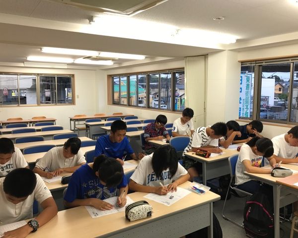田中学習会～パズル道場 廿日市宮内校 の内観画像