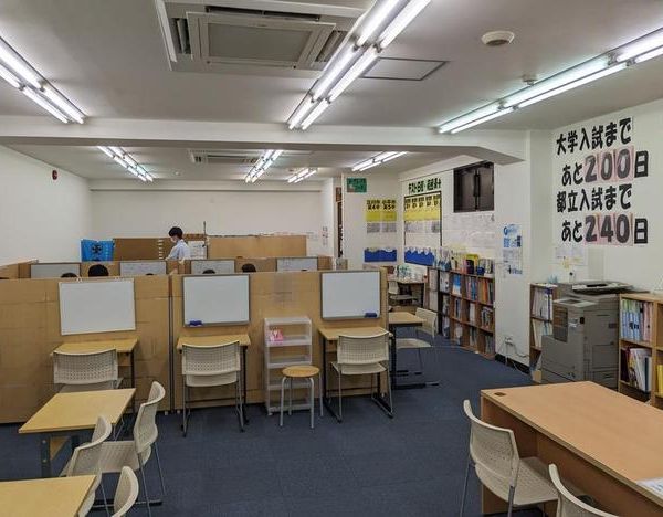 ナビ個別指導学院 東大和校 の内観画像