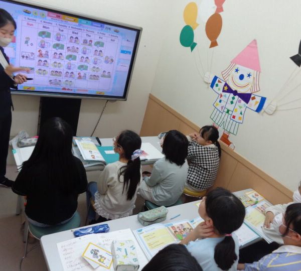 こども英会話専門校 アミティー 福島校 の内観画像