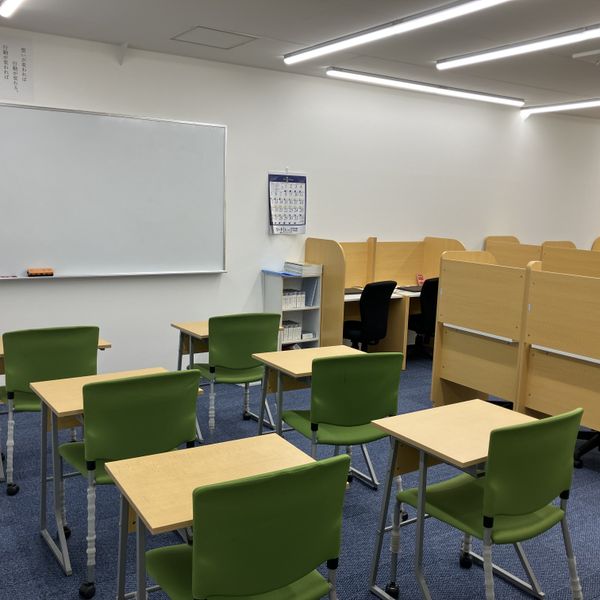 リード進学塾 土岐駅前校 の内観画像