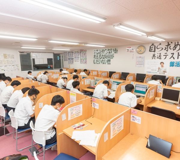 智翔館 大野校 の内観画像