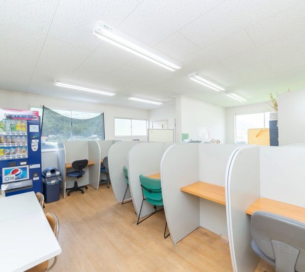 智翔館 佐々校 の内観画像